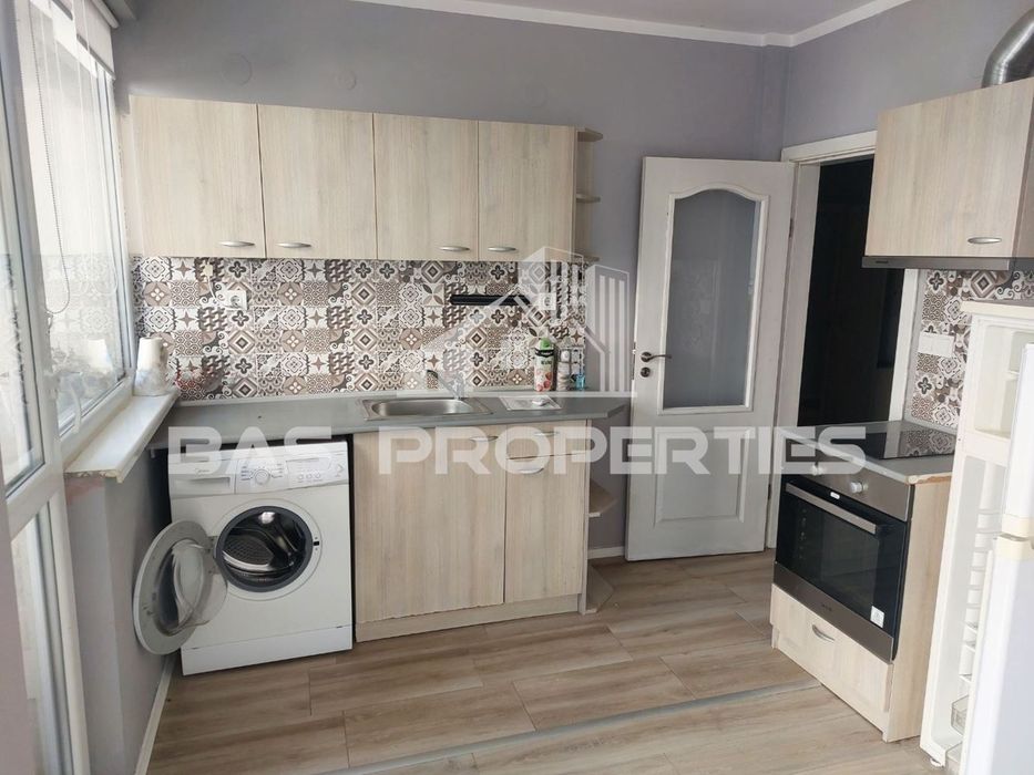 Продава се Тристаен апартамент в София, Банишора - 88 кв.м за 2046 €/кв.м - Снимка #1