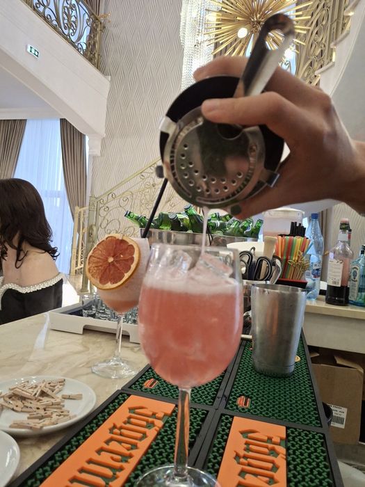 Cocktail bar mobil nunți / Tort de shoturi/Gun /pistol Co2/ Fum greu