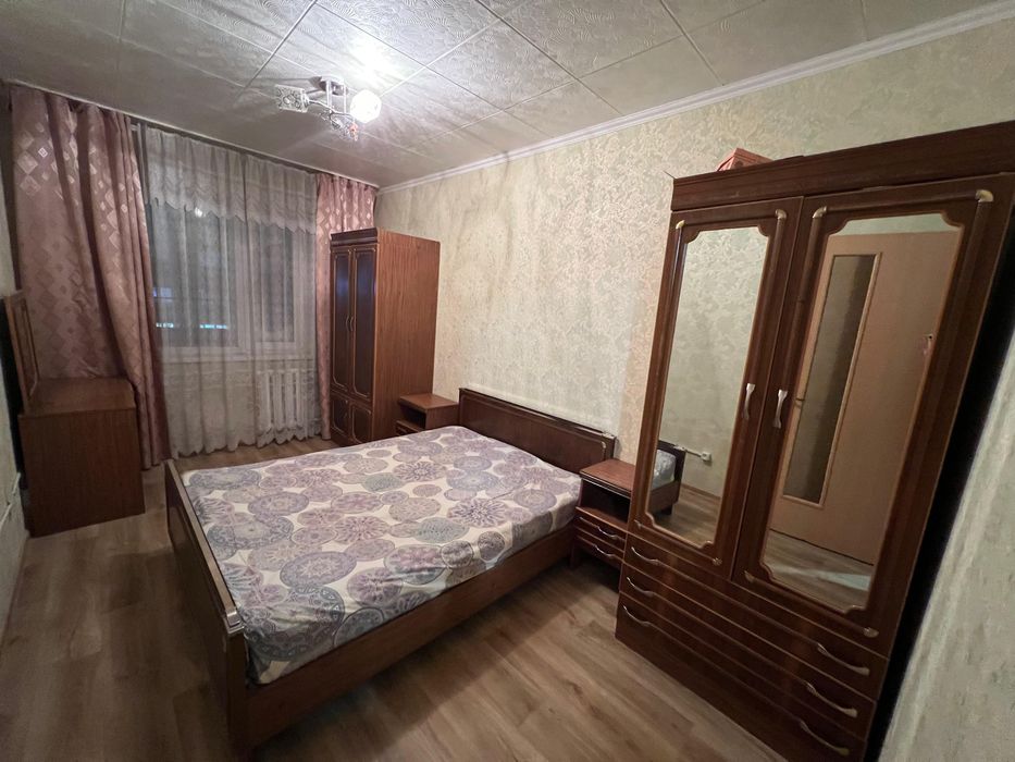 Спальная гарнитура кровать шкафы тумбы, стенка для зала, диван, кресло