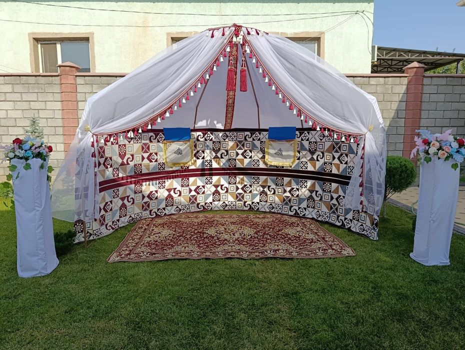 Шаңырақ, газон, астау, стол, стулья, посуды  оформление, қазан ошақ