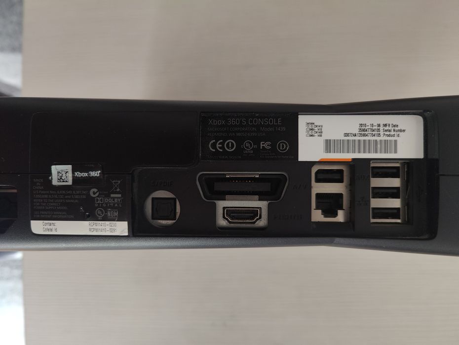 Xbox 360 S - pentru piese