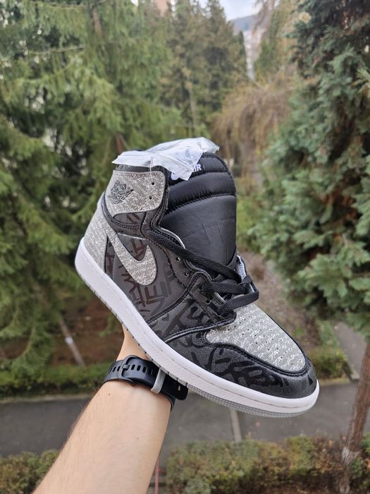 Air Jordan 1 High Rebellionaire 44