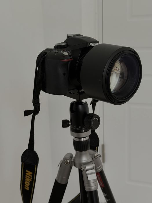 Nikon D5300 + 85mm f/ 1.4G Obiectiv + Set