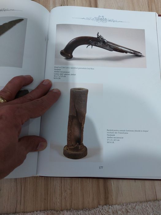 Carte de istorie Revoluție  Romănă