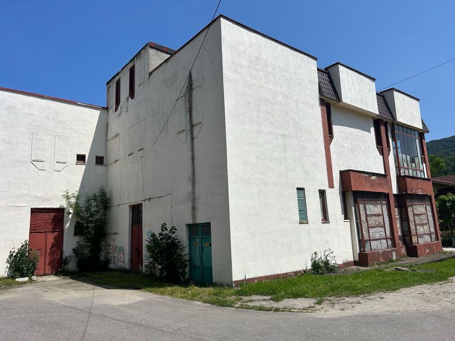 Cladire Magazin General de Inchiriat