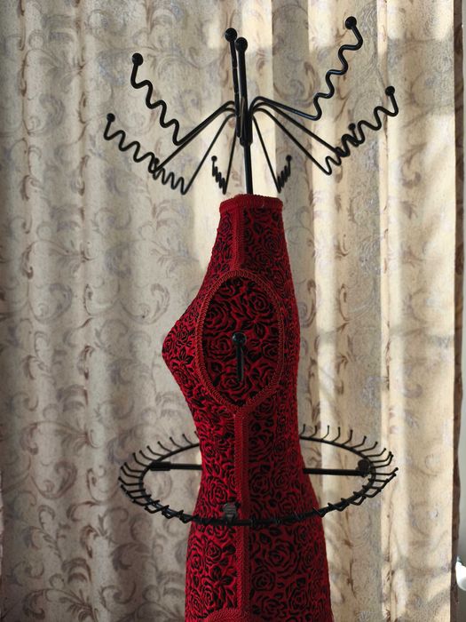 Suport de bijuterii 122cm