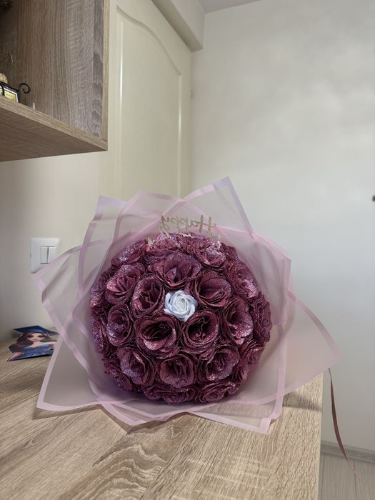 Buchet roz de trandafiri cu sclipici