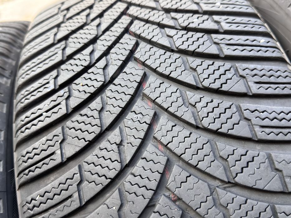 245/45/R18 Firestone Winternawk4 4бр зимни dot3121