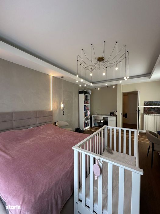 Penthouse spectaculos cu 3 dormitoare și terasă de 250 mp | Zona Herăs