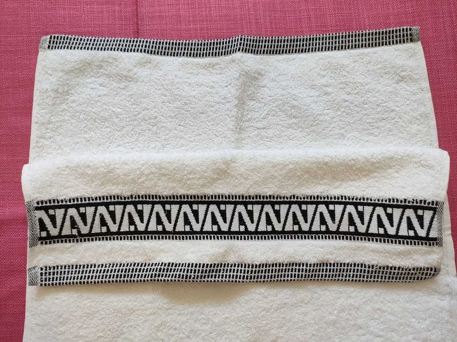 Комплект от 2 нови памучни хавлиени кърпи, 50х95 см.