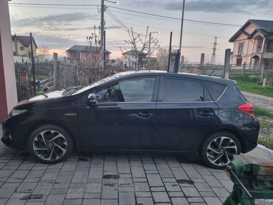 Toyota Auris Hybrid, 1.8, 2015