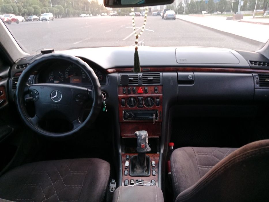 Мерседес сатылады