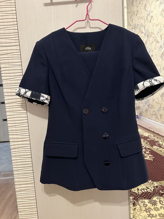 Новый юбка-костюм (двойка) сатылады.