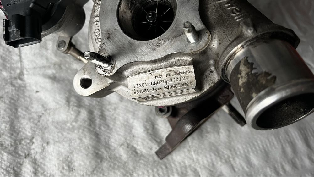 Toyota Yaris 1.4 D4D турбо 2015г