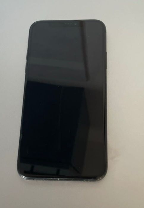 Продавам IPhone XS