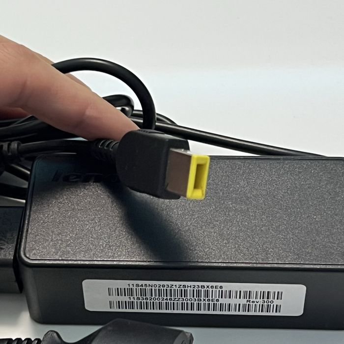 Alimentator incarcator original Lenovo 45W (ADLX45NLC3A)