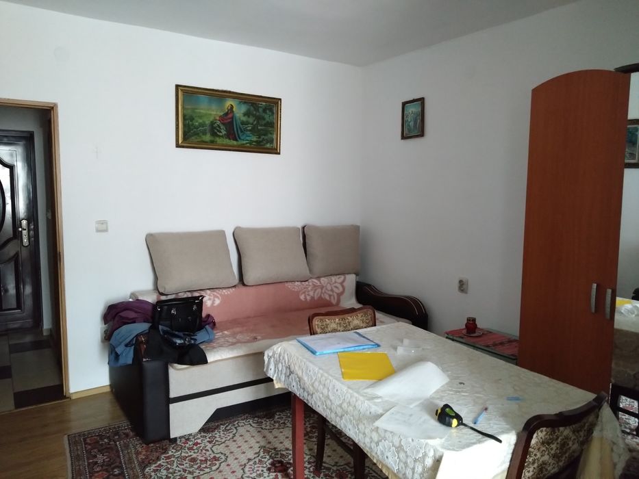 De vanzare garsoniera in Campeni , 40000 de euro .