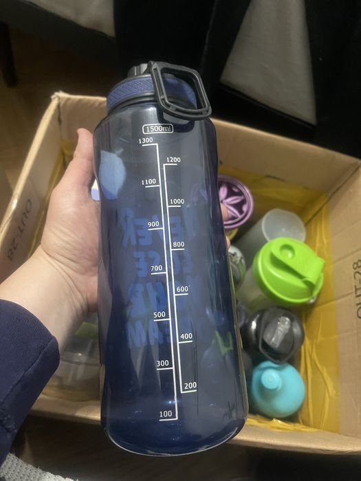 Бутылки/шейкеры для воды