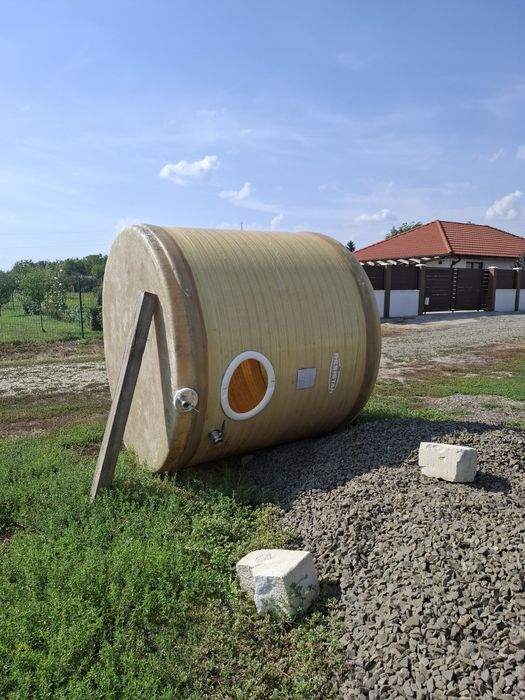 Vând Recipient,Bazin,Butoi,Fosa septice fibră de sticlă