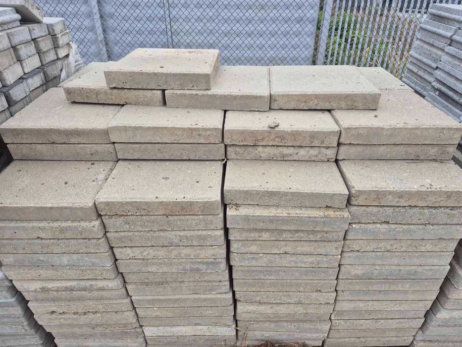 Тротоарни плочки  - 30/30/5см - 30м2 -332бр