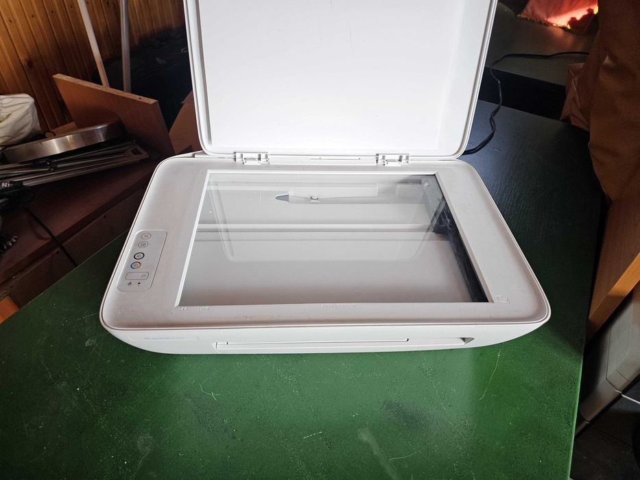 Imprimantă multifuncțională HP DeskJet 2320, color, scaner copiator A4