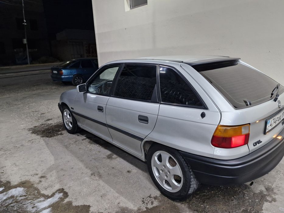 Opel astra 1 8 .