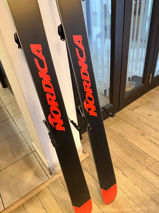 Nordica Enforcer 94 179 cm + legaturi Tyrolia Attak 14