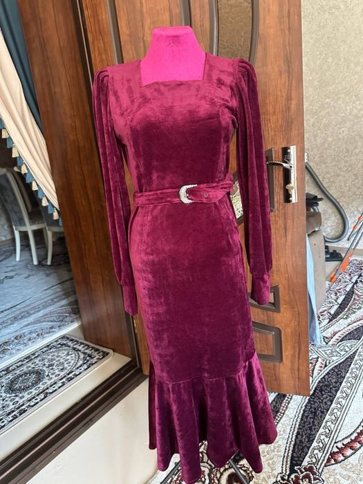 Платье велюровая для женщин