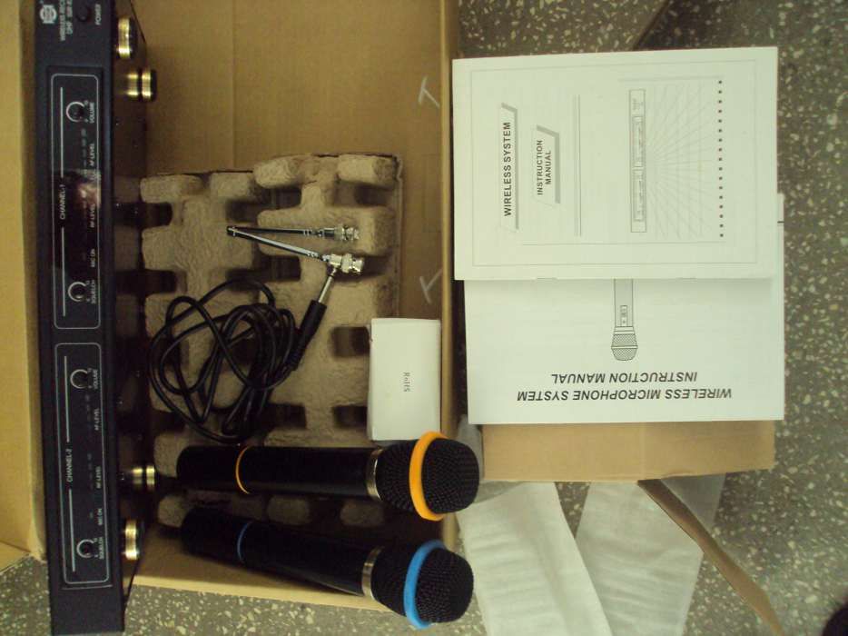 Set microphone wireless system karaoke-party