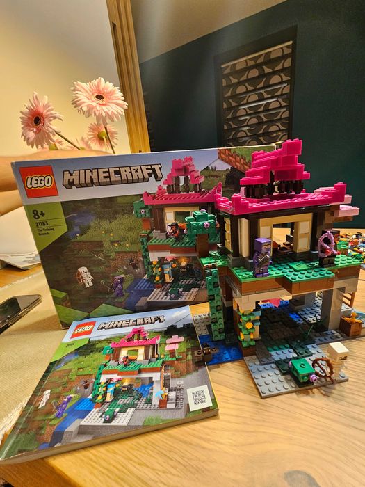 Lego Terenul de Antrenament, 534 piese