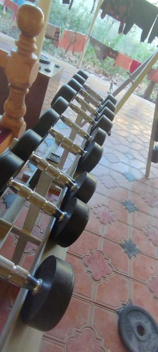 Sport anjomlari sotiladi