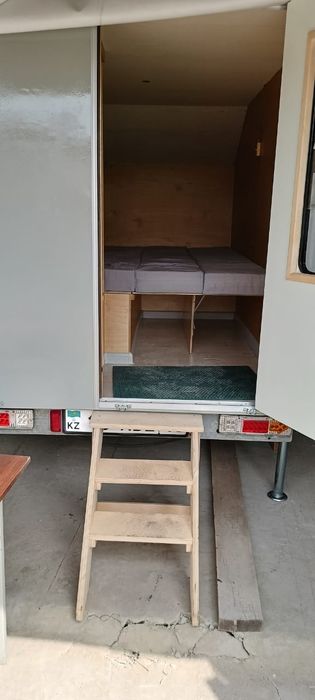 Прицеп домик на колёсах