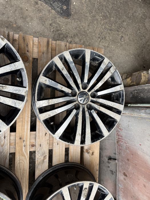 Алуминиеви джанти Volkswagen 7.5" x 17" 5x112 ET47 3AA601025G ном 501