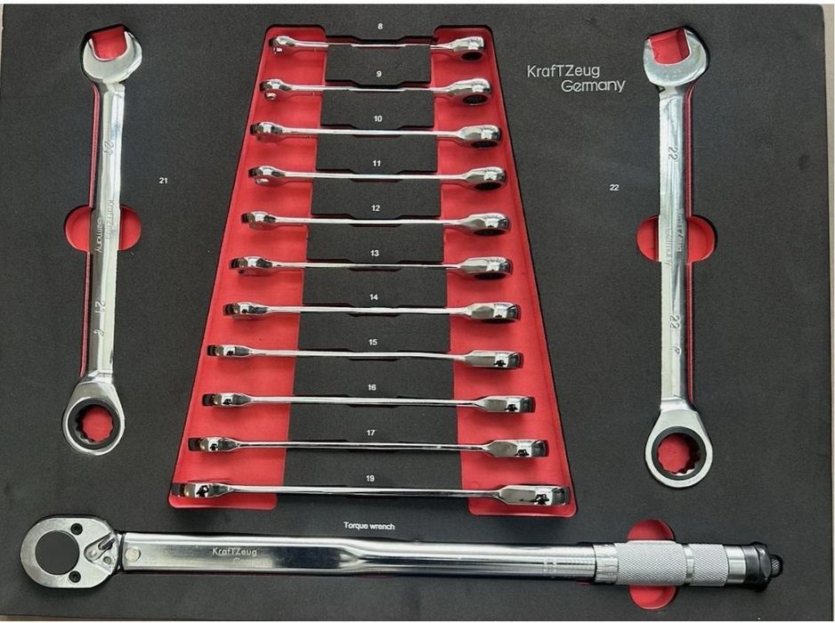 Количка с инструменти