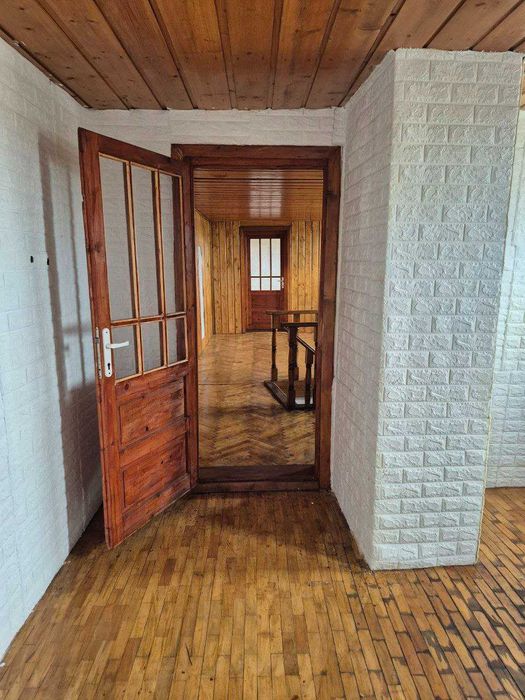 Spațiu de închiriat – 96mp - etaj 1 și masardă, zona UTA Vlaicu