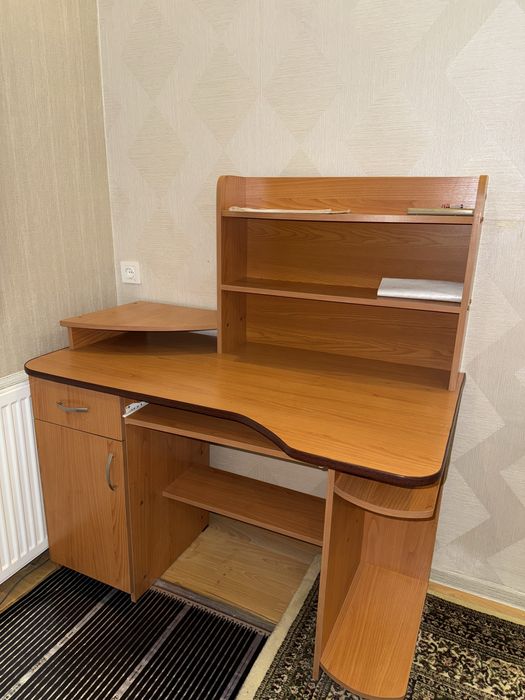 Письменный стол , рабочий стол