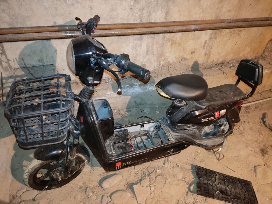 Электро скутер ск8