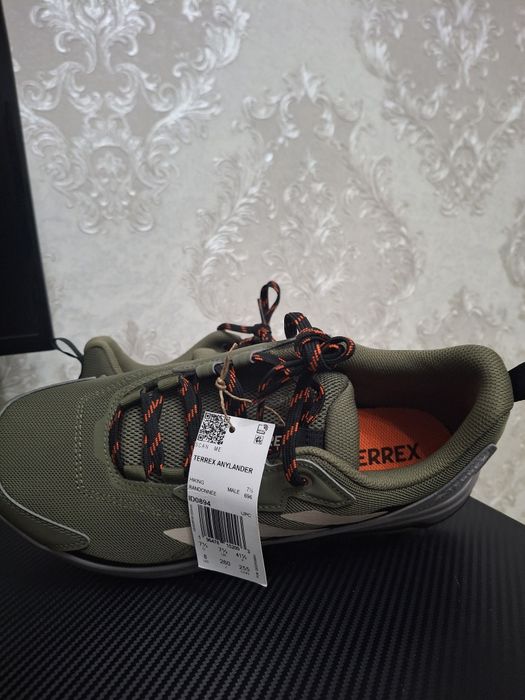 Продам красовки адидас