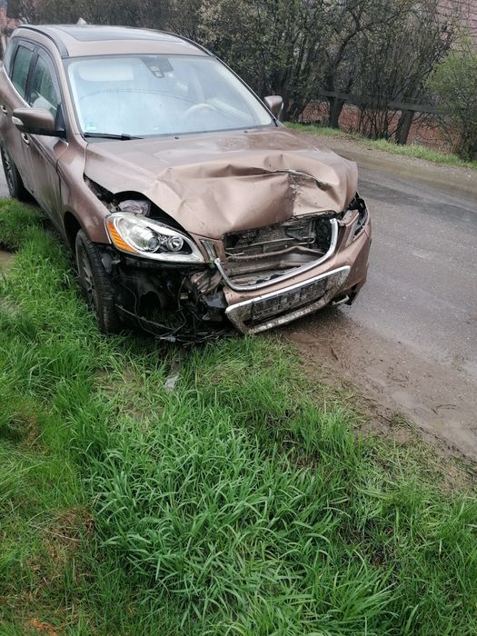 Volvo xc60 avariat
