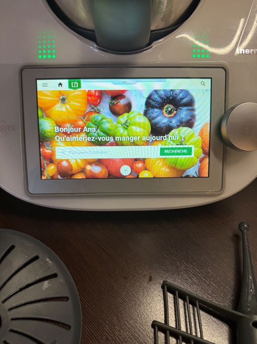 Thermomix TM6  и с Cutter в перфектно състояние