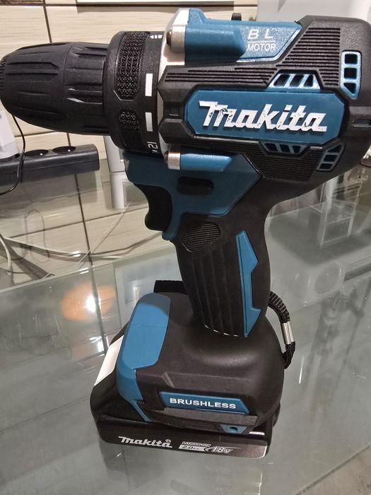 Vând filetata Makita nouă, acumulator Makita nou, surubelnita electric