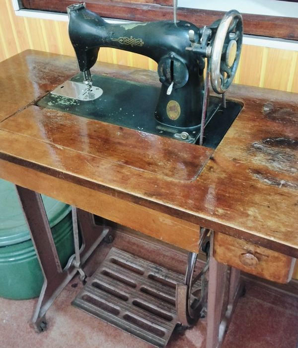 Продаются Швейная машина.
