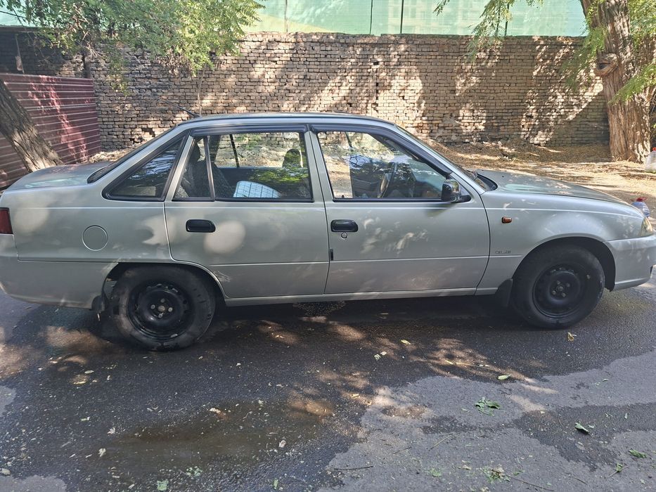 Продаётся нексия 2