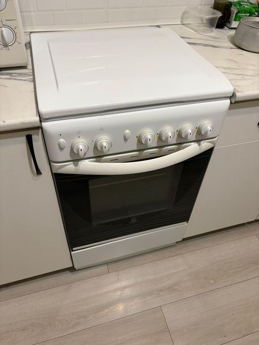 Продам Плиту Газовую