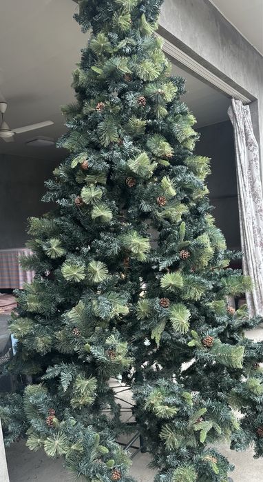 Продам Ёлку в хорошем состоянии