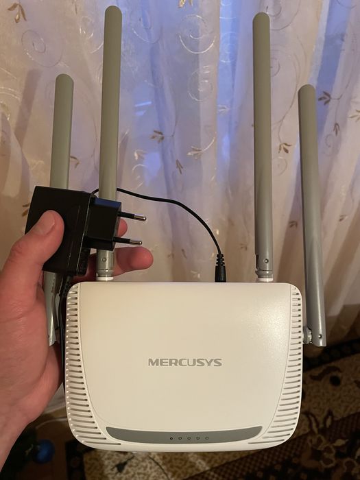Router Mercusys 300Mbps – 4 antene