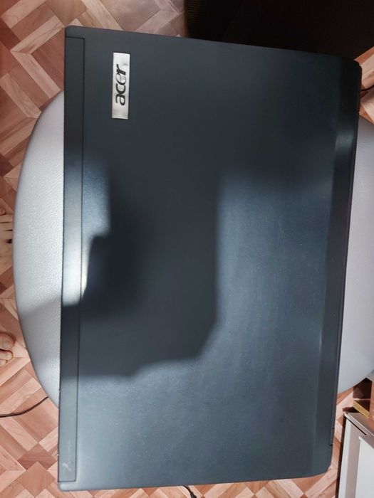 Продам ноутбук Acer (i5, DDR3 4гб, HDD 320гб).