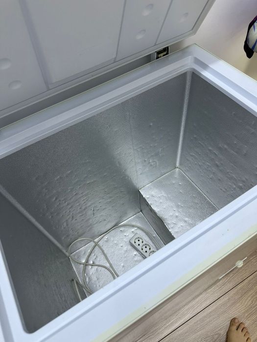 Продам морозильную камеру