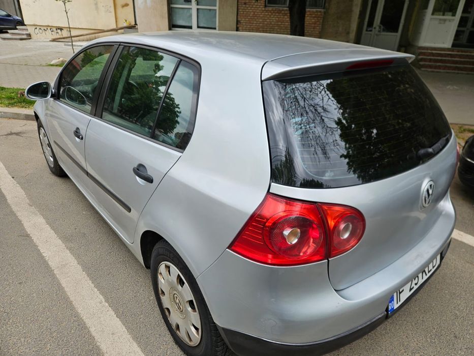 Vând Vw Golf 5 1.9 TDI