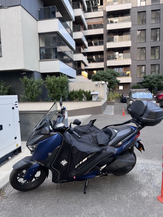 Yamaha X-Max 300